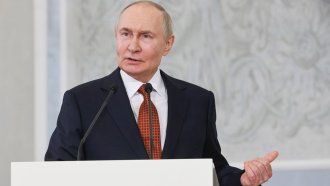 Bloomberg: Путин иска Украйна да предаде целия Донбас, за да се стигне до мирна сделка