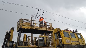 Кражба на кабели спря влаковете между София и Бургас и предизвика пожар