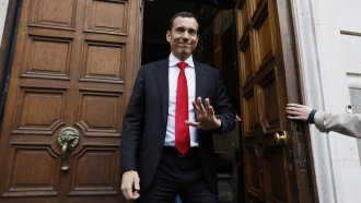 Кметът Васил Терзиев щял да си назначава нови заместници