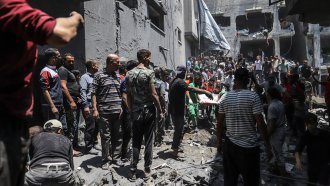 Шест страни започнаха да доставят храна в Газа по въздух