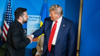 САЩ предлагат на Украйна гаранции за сигурност подобни на член 5 на НАТО, но без членство