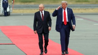 Войната в Украйна няма да спре, но Путин спечели PR победа