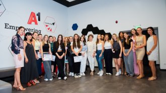 A1 STEMfem Junior завърши успешно с 45 млади момичета и силна менторска подкрепа