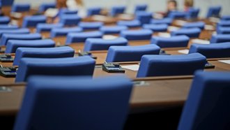 ПП-ДБ внесе петия вот на недоверие срещу кабинета „Желязков“