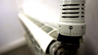 „Топлофикация София“ няма пари да компенсира хората, които ще останат зимата без топла вода