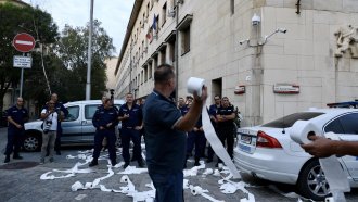 Протести в София и Русе заради случая с русенския полицейски началник