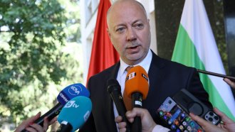 “Някой суфлира, друг подвиква“ – премиерът за словото на президента за Съединението