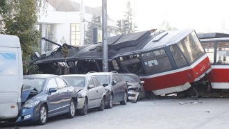 Съдът остави в ареста младежа, задвижил катастрофиралия трамвай в София