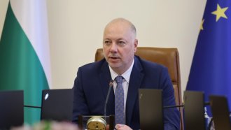 Желязков рапортува на Пеевски за водата