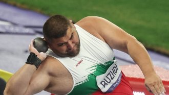 Ружди Ружди спечели шеста световна титла в тласкането на гюле