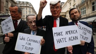 Тръмп беше посрещнат в Обединеното кралство с протести и арести (Галерия)