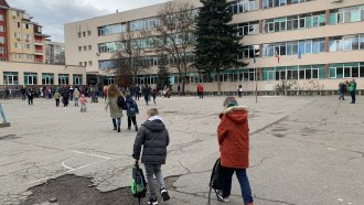 Столичните училища сами ще решават дали да учат на 17 септември