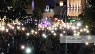 Фенери осветиха 9-я протест в подкрепа на Благомир Коцев (снимки)