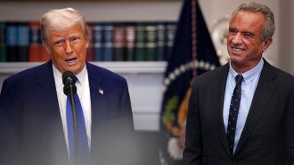 СЗО: Парацетамолът и ваксините не причиняват аутизъм