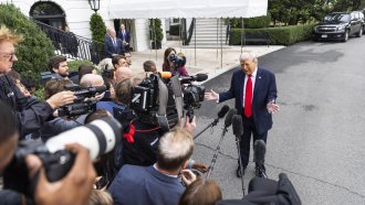 Тръгвайки за Лондон, Тръмп поиска от Европа да спре незабавно да купува руски петрол