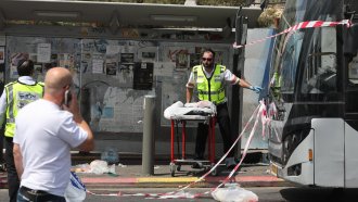 Жертвите на стрелбата в Йерусалим станаха шест