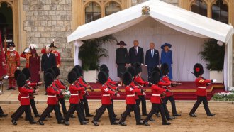 Тръмп на историческа държавна визита във Великобритания (Галерия и видео)