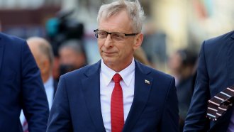 Денков: В България „можачите“ крадат и прикриват своите схеми