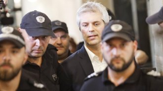 Съдът пак остави Благомир Коцев в ареста. Прокуратурата намеси таен руски свидетел