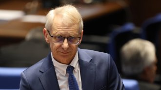 Николай Денков: Защо Борисов признава чак сега, че изпълнява това, което каже Пеевски