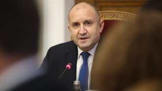 Кошлуков в нов скандал. От Президентството питат защо БНТ не отрази Радев за вота на недоверие и „Райнметал“