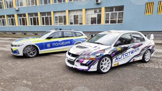 Положителен тест за амфетамин: Зрител загина, а други 8 са ранени след като кола се вряза в публиката (Обновена)