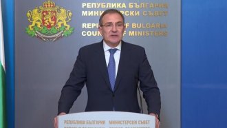 Социалният министър предлага минимална заплата от 1213 лв.