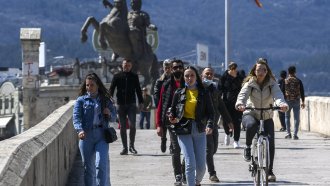 Проблеми с боклука и в Скопие. Глоба, ако го хвърляш през нощта