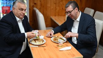 Унгария с мерак да вземе рафинериите на „Лукойл“ на Балканите