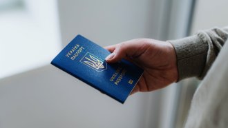 Близо 200 хил. украинци може да загубят законния си статут в САЩ