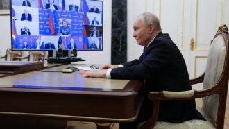 Путин каза, че е готов да преговаря по „модернизирания“ мирен план от Аляска