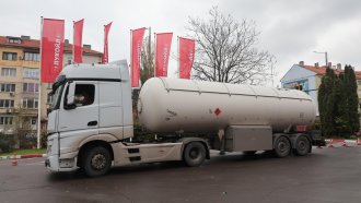 Лондон добави фирмите на „Лукойл“ за корабно и авиогориво в санкционните си изключения за България