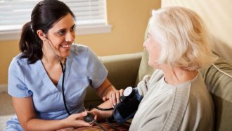 Окончателно: Медицинските сестри и акушерките ще имат думата при преговорите с НЗОК