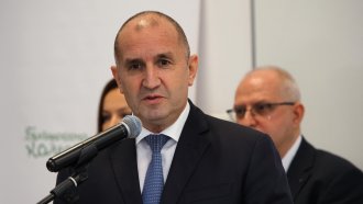 Президентът: Защо при 10 млрд. лв. здравен бюджет 550 деца разчитат на „Българската Коледа“