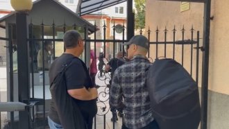 Брендо няма да излиза предсрочно от затвора. Засега