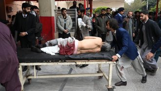 Бобма в шиитска джамия в Исламабад по време на петъчна молитва уби над 30 души, повече от 160 са ранени