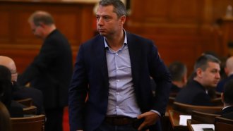 Делян Добрев: Не е вярно, че напускам ГЕРБ