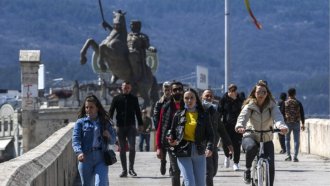 Синдикатите в Северна Македония плашат с обща стачка, ако заплатите не бъдат вдигнати