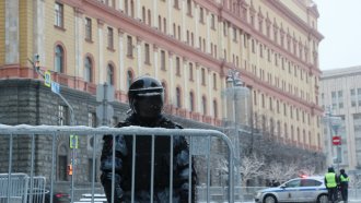 В Русия вече по закон всякакви комуникации могат да бъдат прекъснати по искане на ФСБ и Путин