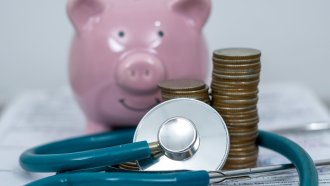 Българите са извадили 4.5 млрд. лв от джоба си за здраве, основно в аптеките и в болниците