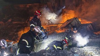 Русия ознаменува поредните „преговори за мир“ с почти 400 дрона и 30 ракети срещу Украйна