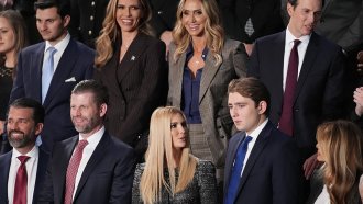 Синовете на Тръмп се канят да препродават украинска технология за дронове на Пентагона