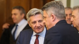 Прокуратурата е осъдена да плати над 100 000 евро на бивш шеф на военното разузнаване