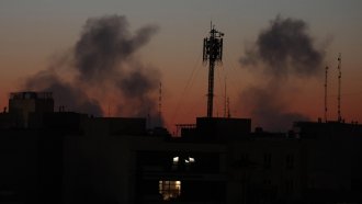 Тръмп заплаши Иран с нови „силни удари“ и поиска да избере новия лидер