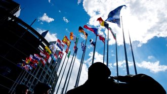 Скопие отново опитва да пробие в ЕП да не вписва българите в конституцията