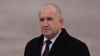 Радев и Крум Зарков разкритикуваха Гюров заради споразумението с Украйна