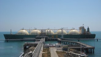 „Булгаргаз“ кани 37 фирми в търг за един танкер по договора „БОТАШ“