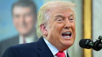 Тръмп заяви, че сериозно обмисля да извади САЩ от НАТО