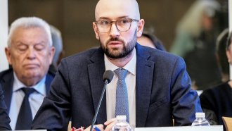 И без редовен бюджет, дефицитът чупи рекорд – 1.5 млрд. евро към март