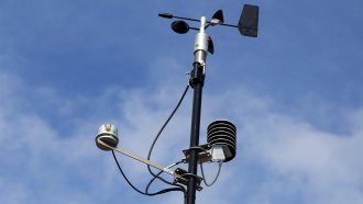 Да не спорим дали станцията да е 2 м наляво или надясно: Ще се обнови контролът на въздуха